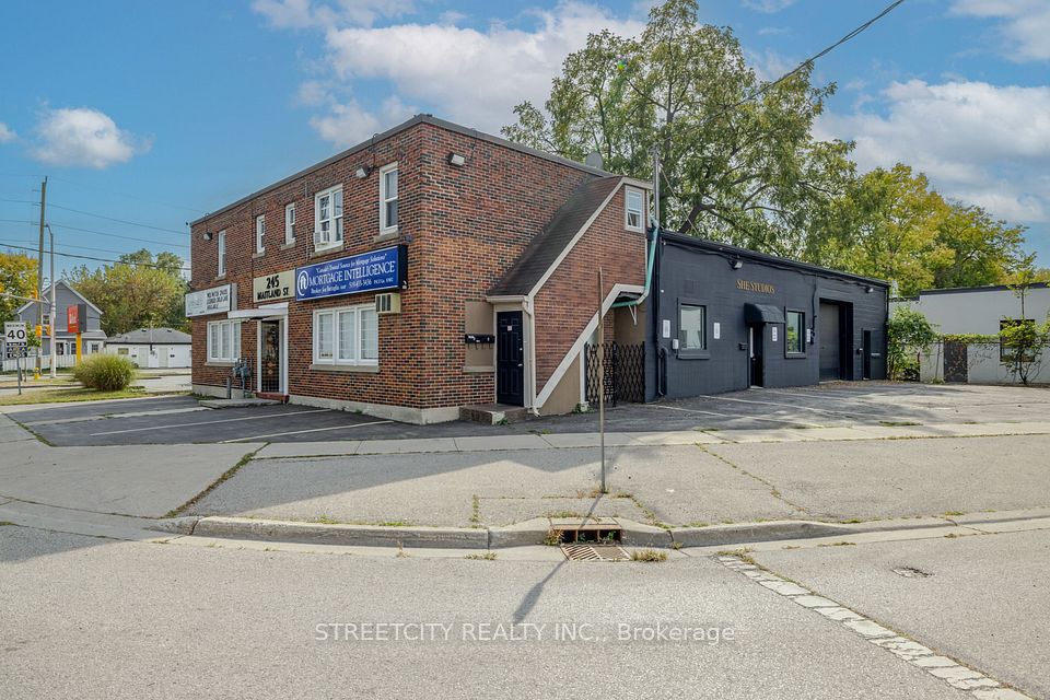 245 MAITLAND Street, London East, ON N6B 2Y2