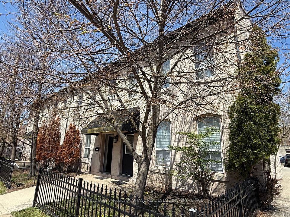 16-22 LYMAN Street, St. Catharines, ON L2R 5H7