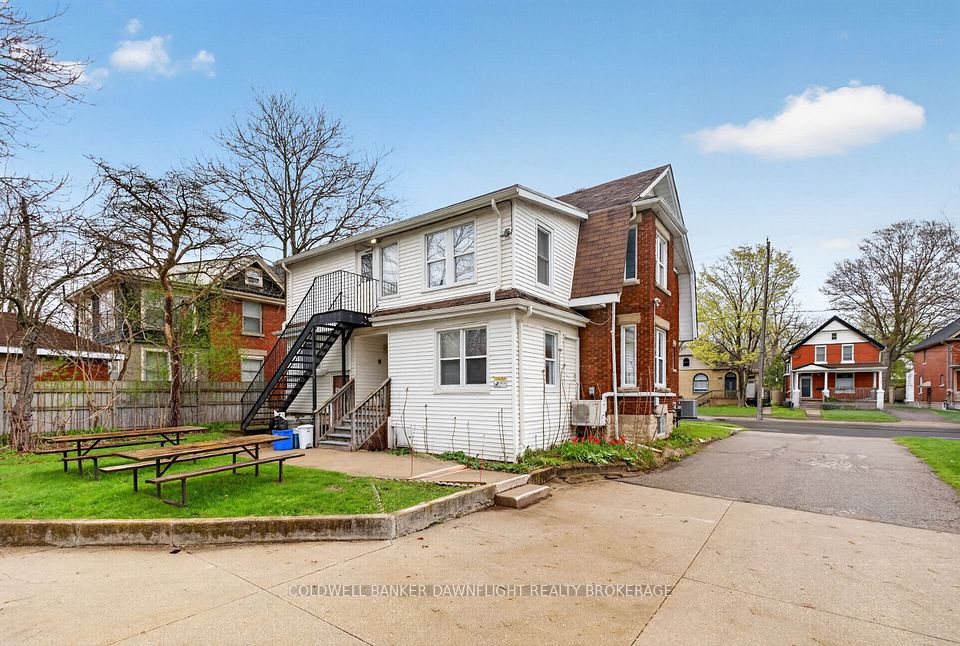 193 Wharncliffe Road S, London South, ON N6J 2K8