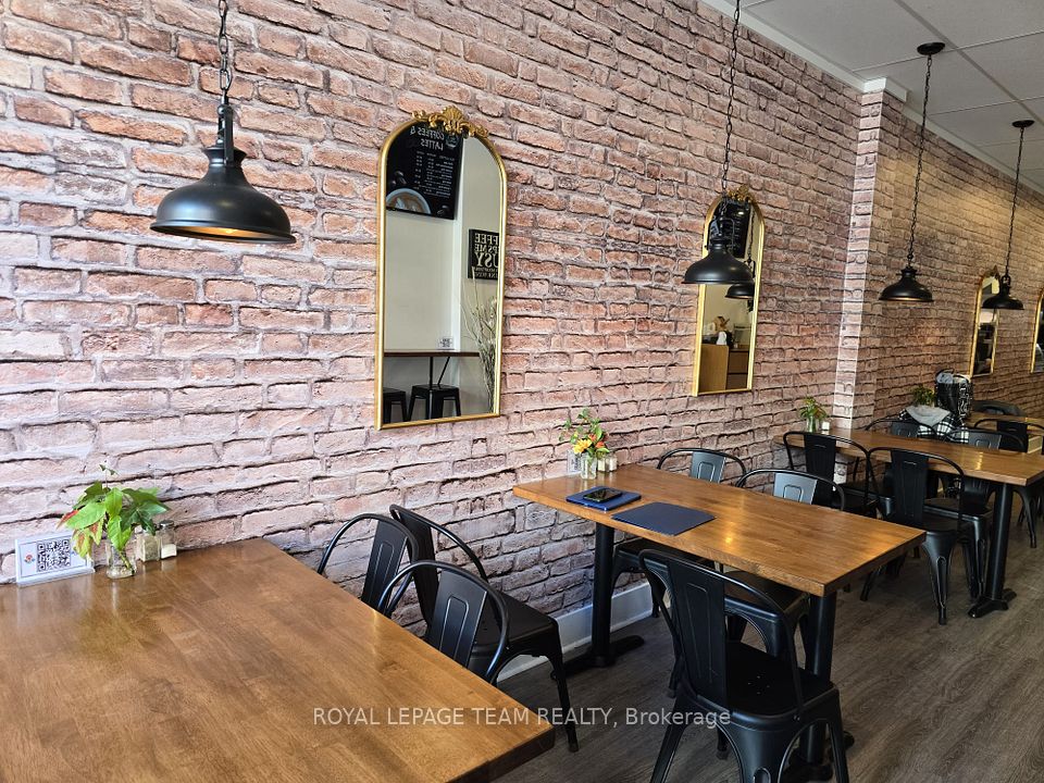 274 Elgin Street, Ottawa Centre, ON K2P 0J4