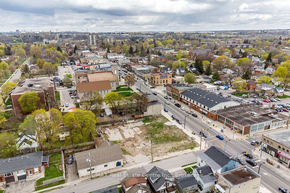 868 King Street E, Cambridge, ON N3H 3P2