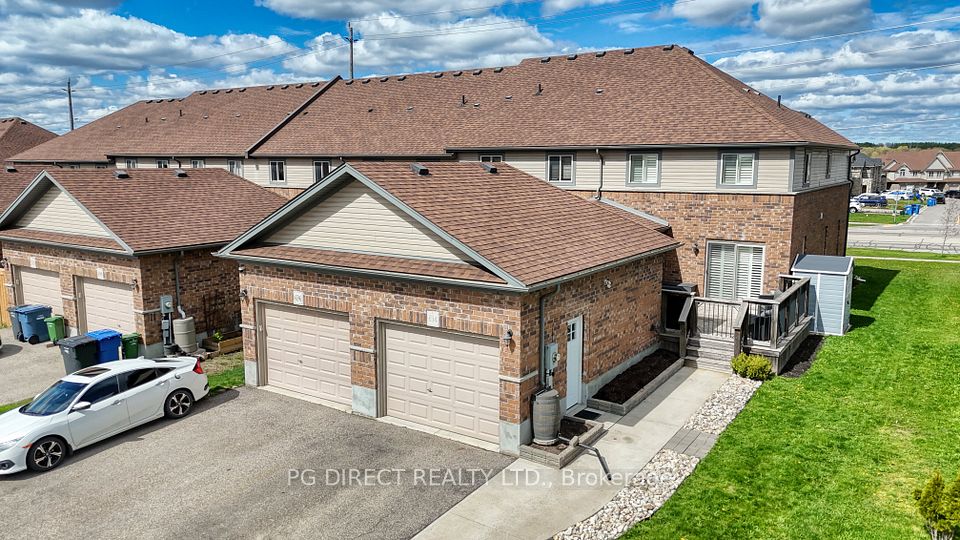 Att/Row/Townhouse at 694 Victoria Road N, Guelph, ON N1E 6Z3, Guelph