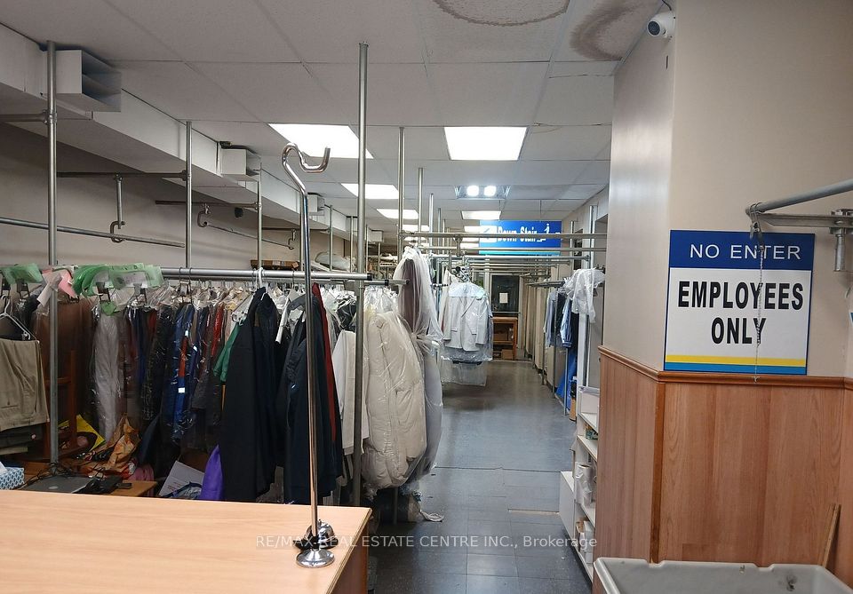246-248 Ottawa Street N, Hamilton, ON L8H 3Z7