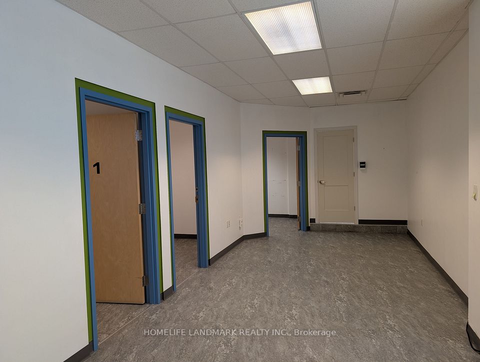 1043 2nd Avenue E, Owen Sound, ON N4K 2H8