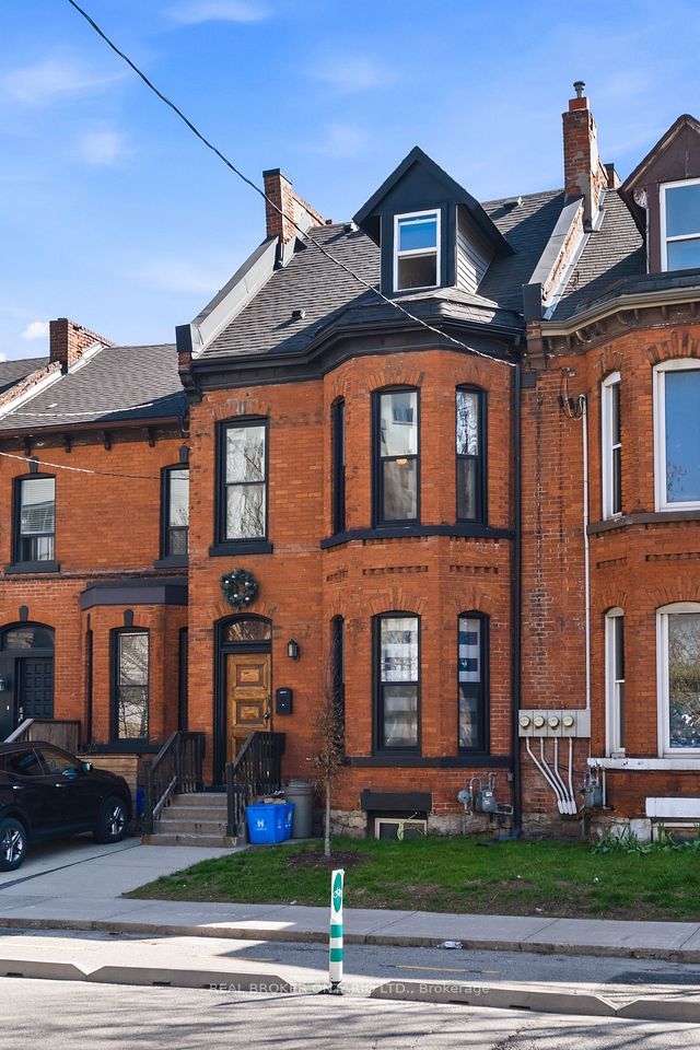 Att/Row/Townhouse at 158 Hunter Street E, Hamilton, ON L8N 1M7, Hamilton