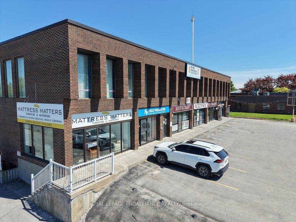 205 North Front Street 2, Belleville, ON K8P 3C3
