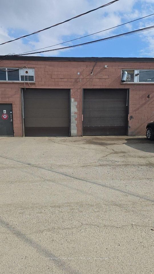 120 Falcon Street W, London East, ON N5W 4Z1