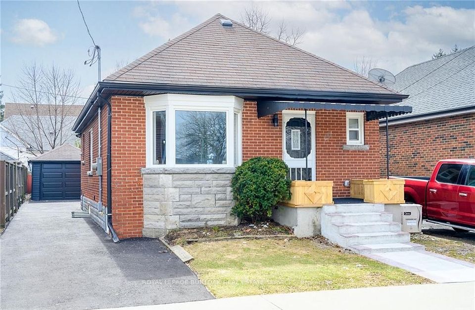 Detached at 150 Brucedale Avenue E Lower, Hamilton, ON L9A 1N6, Hamilton