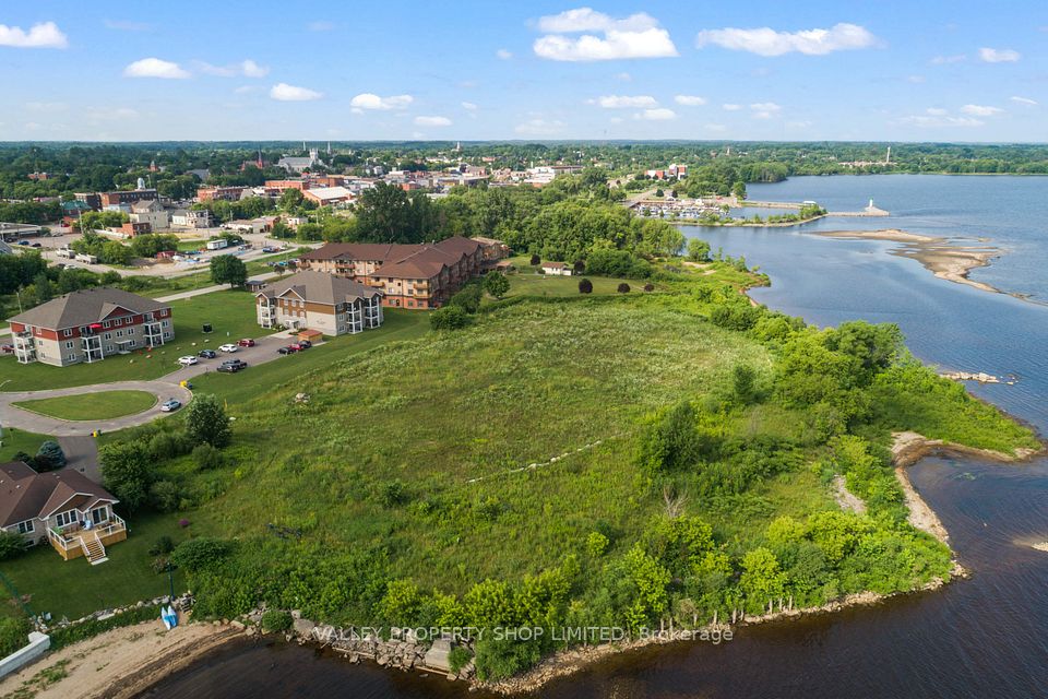 00 Maple Avenue N, Pembroke, ON K8A 1M1