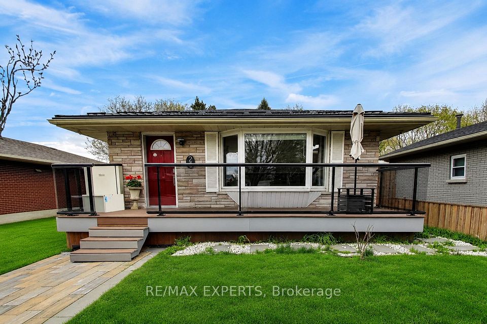 Detached at 26 Pinedale Drive, Kitchener, ON N2E 1J7, Kitchener