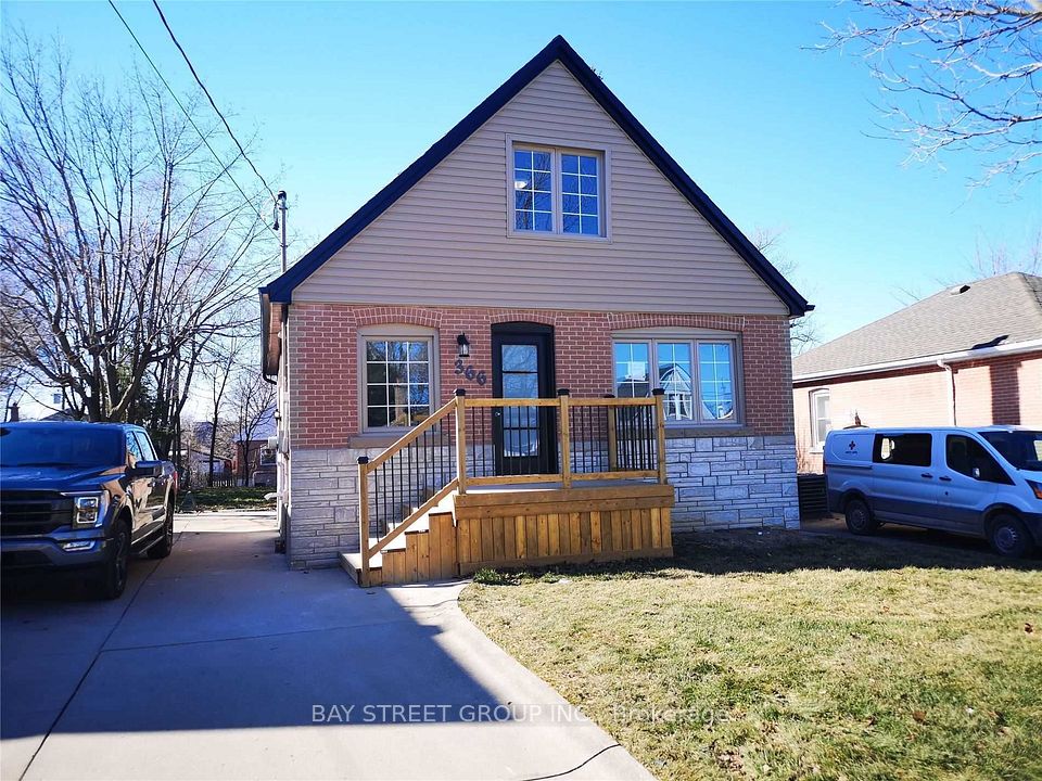 Detached at 366 East 23rd Street Lower, Hamilton, ON L8V 2X6, Hamilton