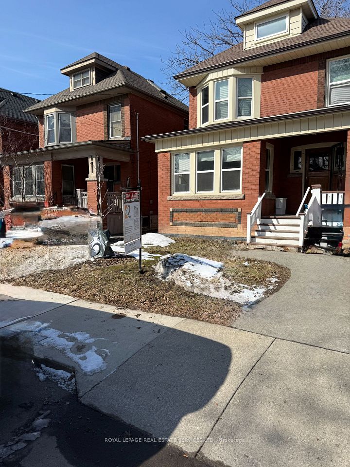 Detached at 38 North Oval N/A Upper, Hamilton, ON L8S 3Y6, Hamilton