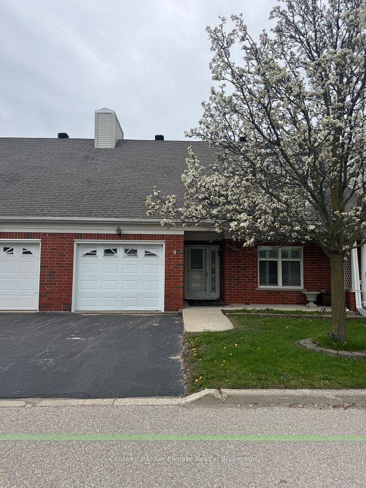 Att/Row/Townhouse at 2705 KINGSWAY Drive 9, Kitchener, ON N2C 2T2, Kitchener