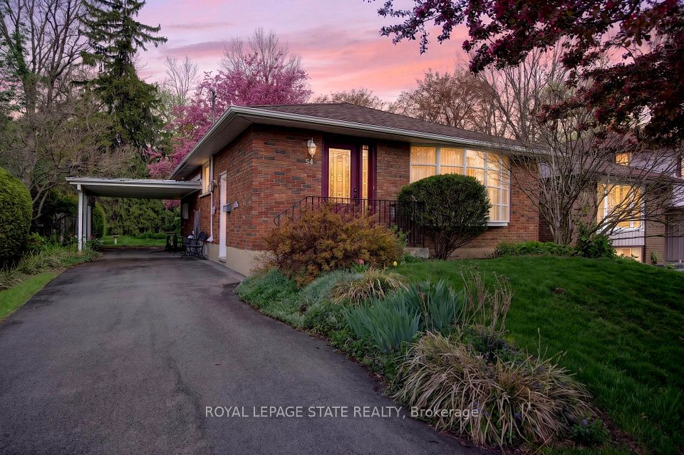 Detached at 34 Helen Street, Hamilton, ON L9H 1N3, Hamilton