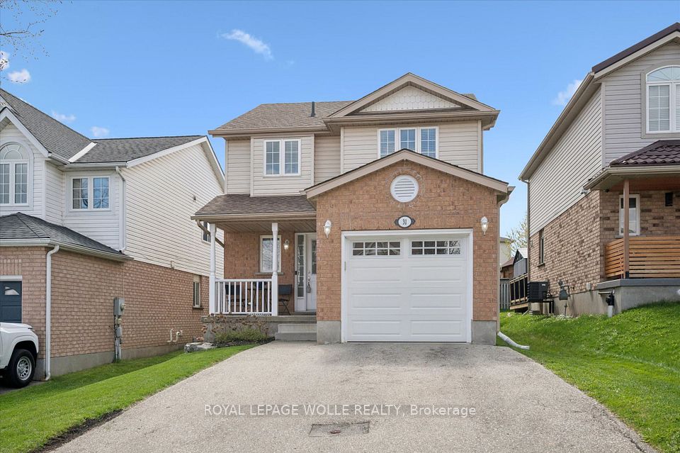 Detached at 31 Tisdale Court, Kitchener, ON N2A 4H5, Kitchener
