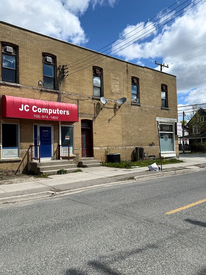 158 Dublin Street, Peterborough, ON K9H 3B5