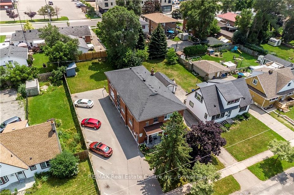 Multiplex at 43 SIXTH Avenue, Kitchener, ON N2C 1P9, Kitchener