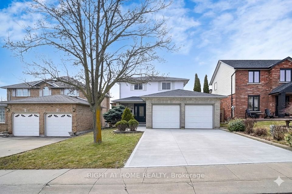Detached at 62 Como Place, Hamilton, ON L9B 1Y4, Hamilton