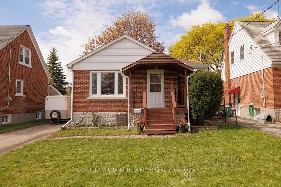 Detached at 201 Bedford Road, Kitchener, ON N2G 3A5, Kitchener