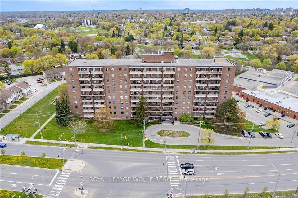 Condo Apartment at 1100 Courtland Avenue E 407, Kitchener, ON N2C 2H9, Kitchener