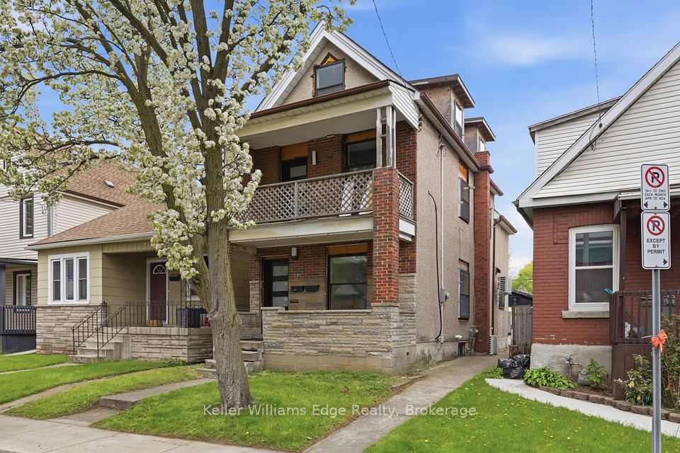 Duplex at 171 Rosslyn Avenue N, Hamilton, ON L8L 7P8, Hamilton