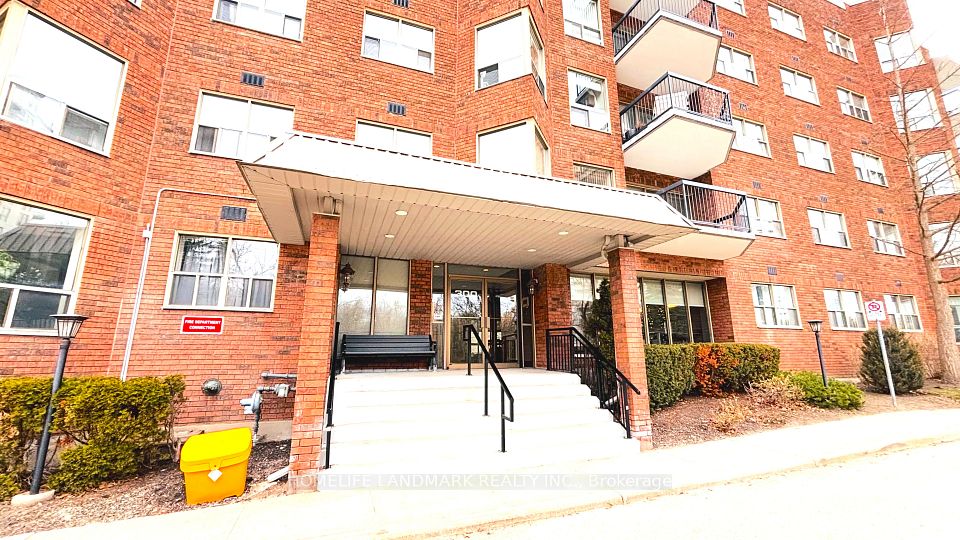 Condo Apartment at 300 KEATS Way #207, Waterloo, ON N2L 6E6, Waterloo