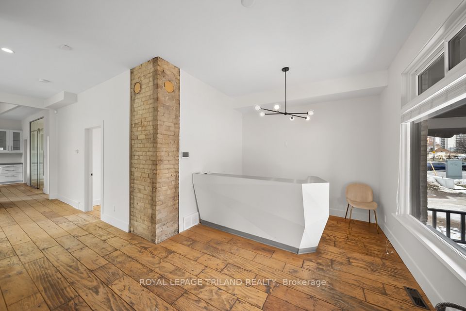 239 Colborne Street, London East, ON N6B 2S4