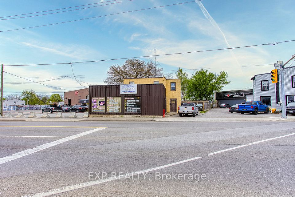 230 Welland Avenue, St. Catharines, ON L2R 2P5