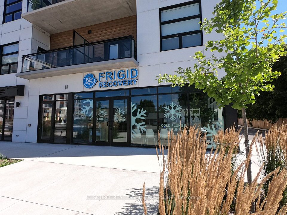 1076 Gainsborough Road 105, London North, ON N6H 5L5