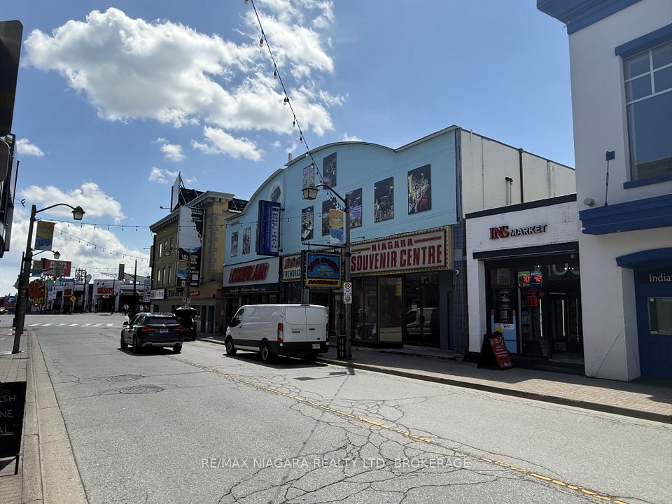 5024 Centre Street, Niagara Falls, ON L2G 3N7