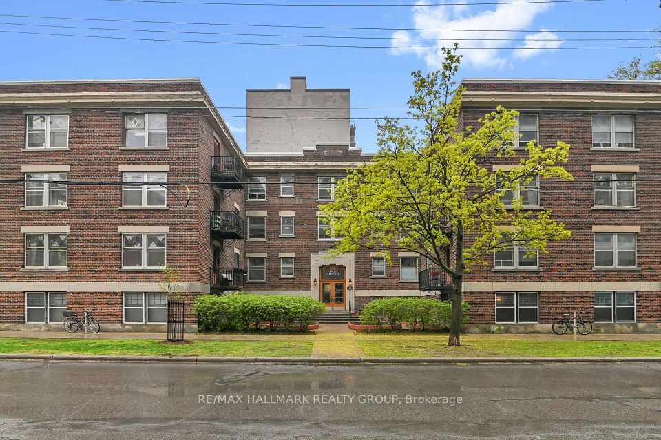 61 Cartier Street, Ottawa Centre, ON K2P 1J4