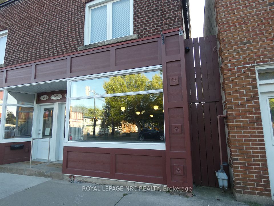 8190-94 Cummington Square W, Niagara Falls, ON L2G 6V9