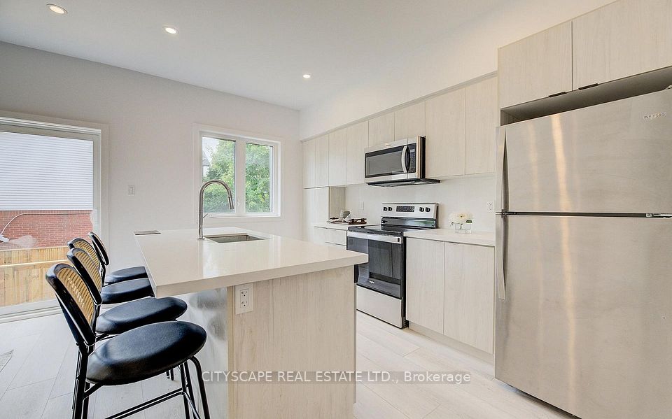 Att/Row/Townhouse at 416 Dundas Street S 13, Cambridge, ON N1T 0E6, Cambridge
