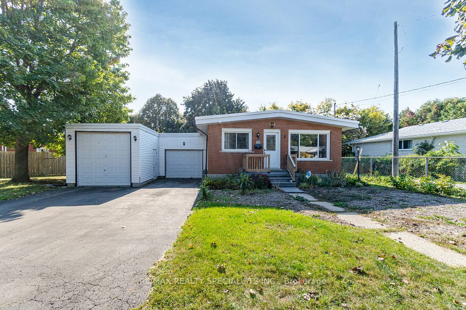 Detached at 22 BALMORAL Drive, Guelph, ON N1E 3N6, Guelph