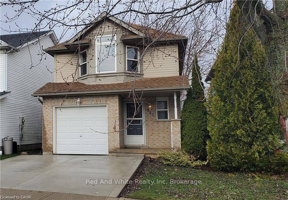 Detached at 725 Paris Boulevard, Waterloo, ON N2T 2X9, Waterloo