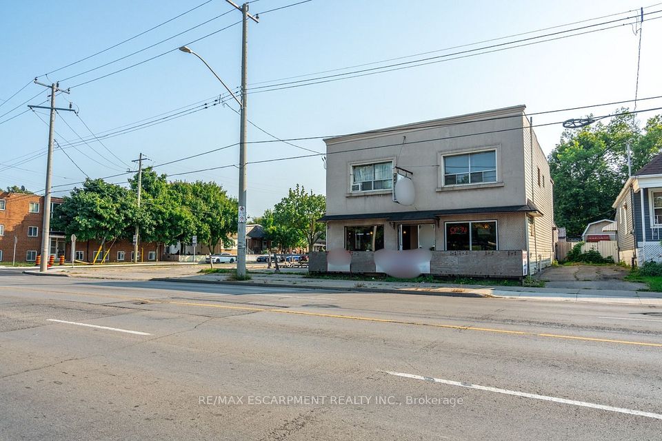 1490 Barton Street E, Hamilton, ON L8H 2X2