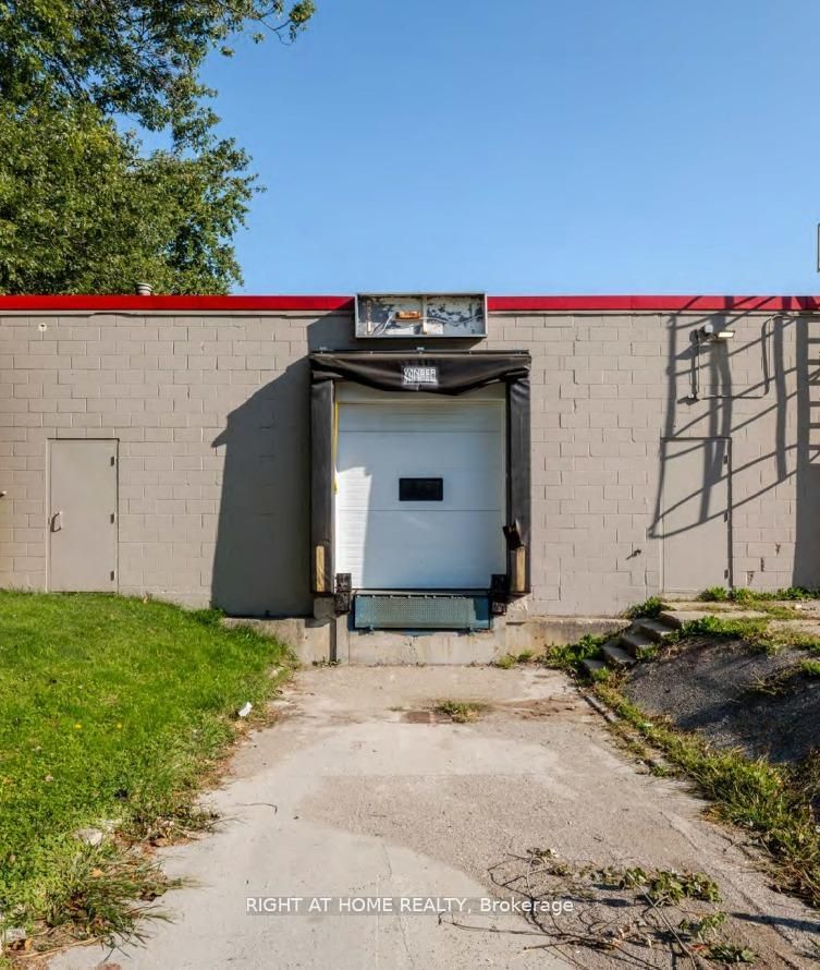 649 Ontario Street 1, Stratford, ON N5A 3J6