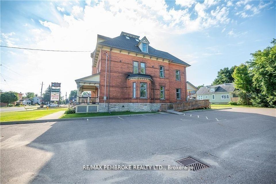 464 Pembroke Street W, Pembroke, ON K8A 5N9