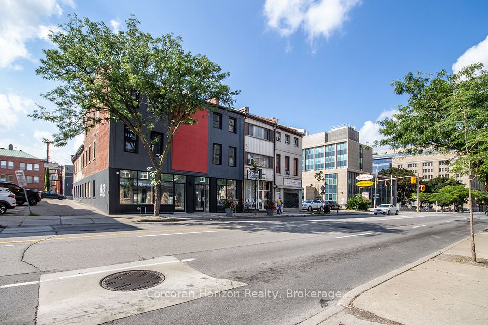90 John Street S Full, Hamilton, ON L8N 2C1