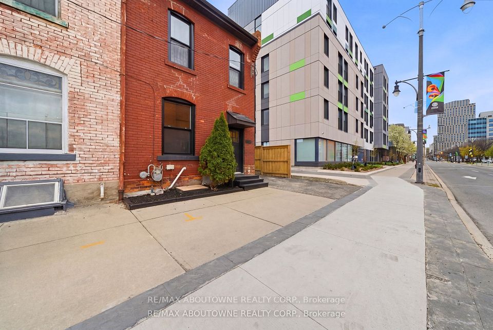 116 Bay Street N, Hamilton, ON L8R 2P4