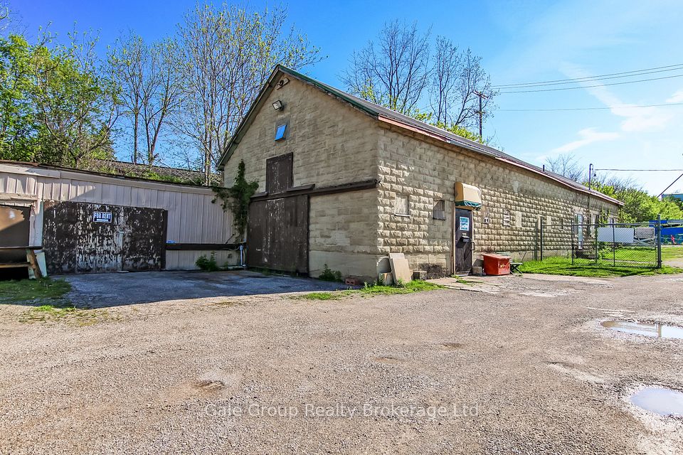 100 Butler Street B, Woodstock, ON N4S 3A5