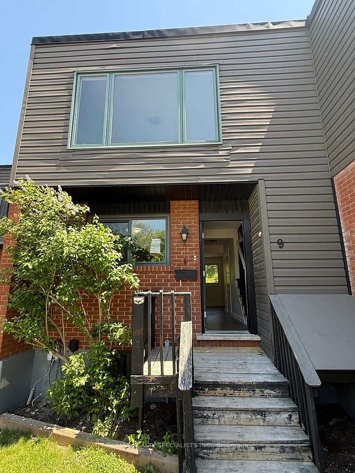 Att/Row/Townhouse at 15 Scenic Drive 9, Kitchener, ON N2A 2P5, Kitchener