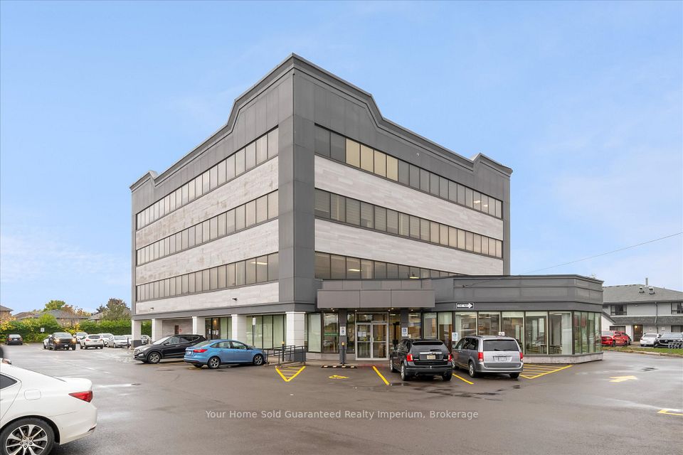 163 Centennial Parkway N #201, Hamilton, ON L8E 1H8