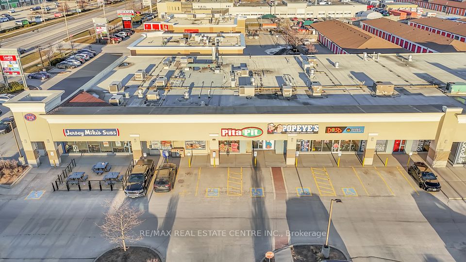 589 Fairway Road S, Kitchener, ON N2C 1X4