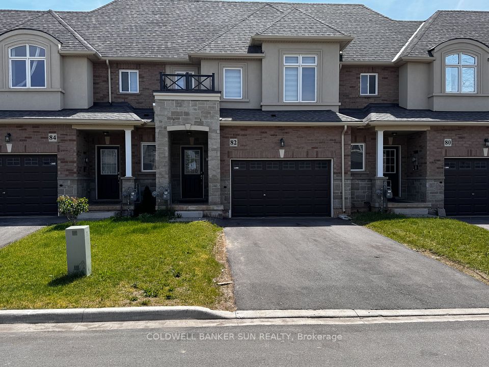 Att/Row/Townhouse at 82 Pinot Crescent, Hamilton, ON L8E 0J9, Hamilton
