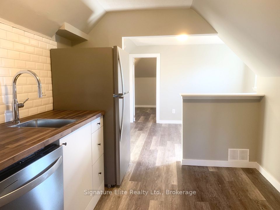 Att/Row/Townhouse at 193 Wentworth Street N 3, Hamilton, ON L8L 5V6, Hamilton
