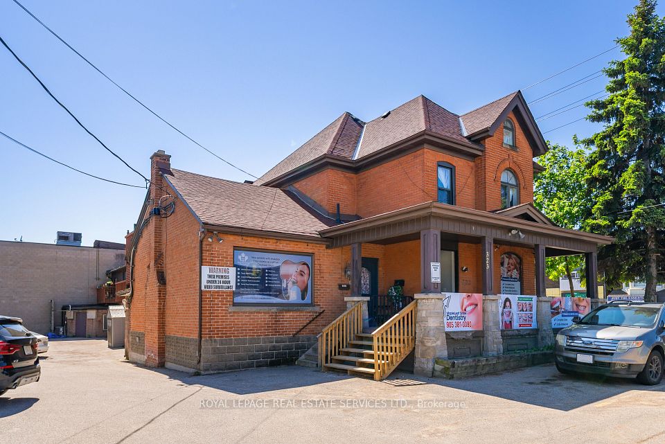 323 Upper Wentworth Street, Hamilton, ON L9A 4T2