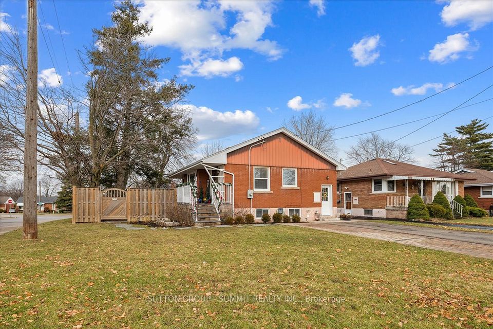 Detached at 9 Grenadier Drive Upper, Hamilton, ON L8T 4C7, Hamilton