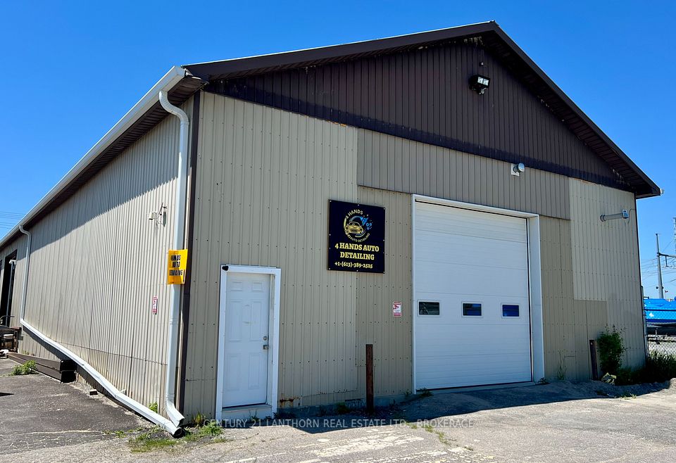 546 Gardiners Road, Kingston, ON K7M 3X9