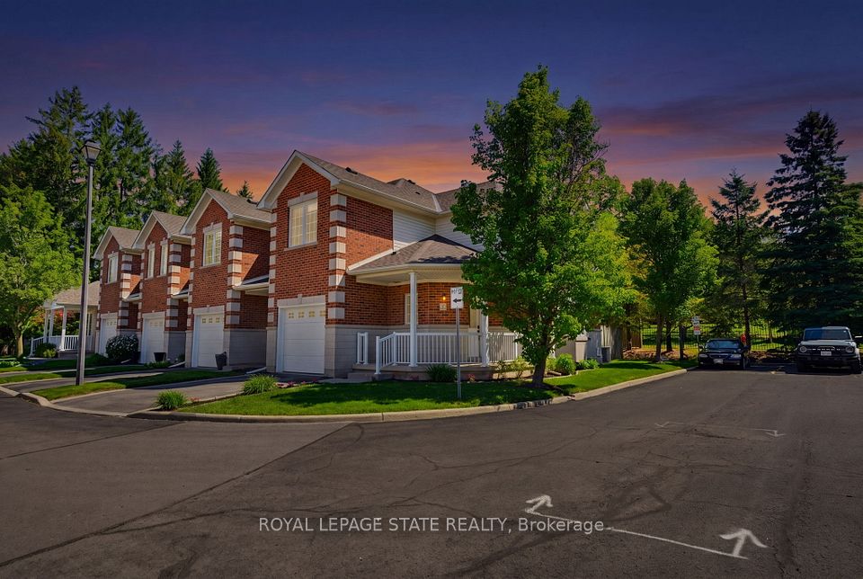 Condo Townhouse at 81 Valridge Drive 13, Hamilton, ON L9G 5B7, Hamilton